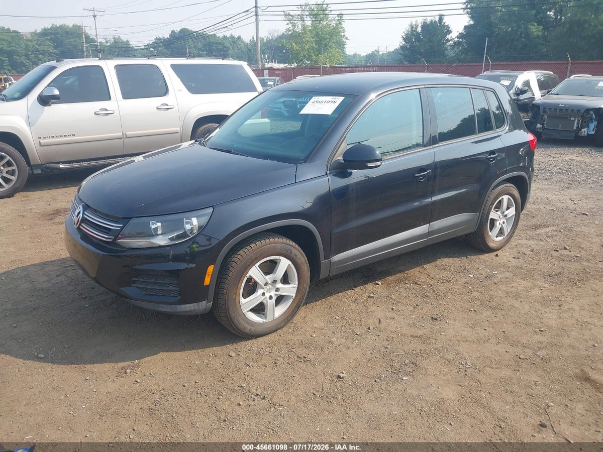 2012 VOLKSWAGEN TIGUAN LE — снимка 2