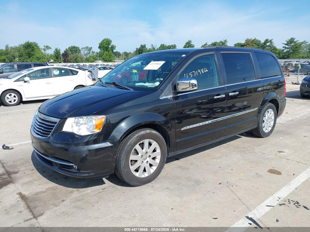 2012 CHRYSLER TOWN & COUNTRY TOURING-L — снимка 2