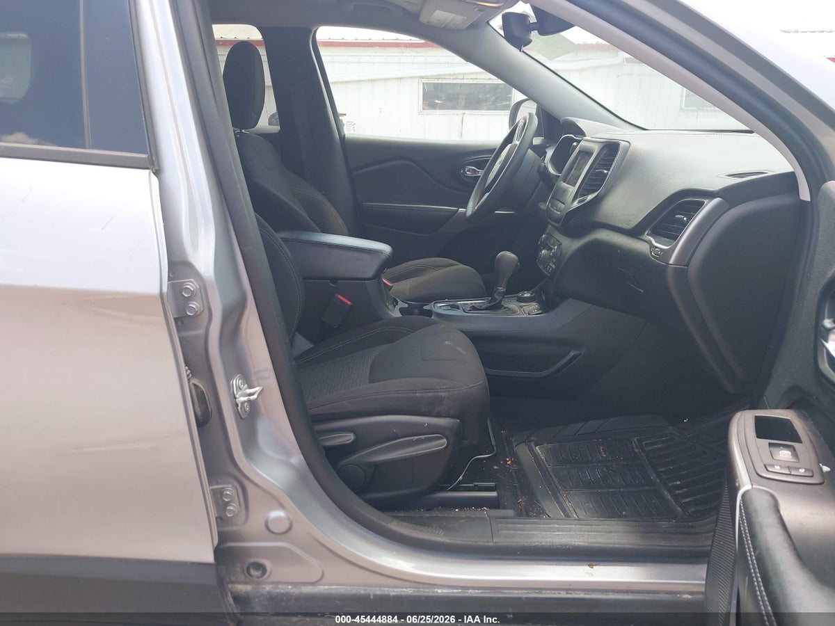2021 JEEP CHEROKEE LATITUDE 4X4 — снимка 5