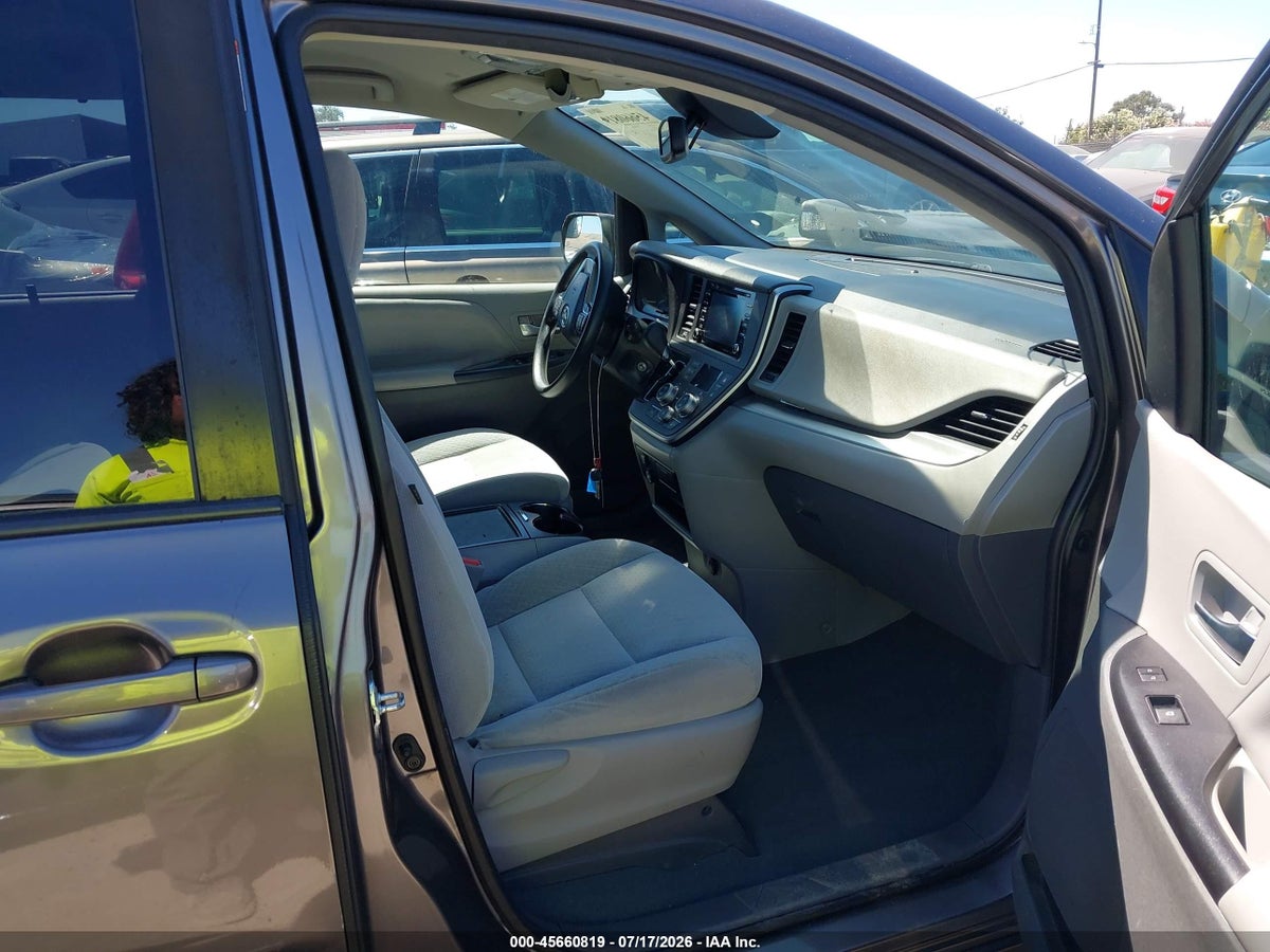 2020 TOYOTA SIENNA LE — снимка 5