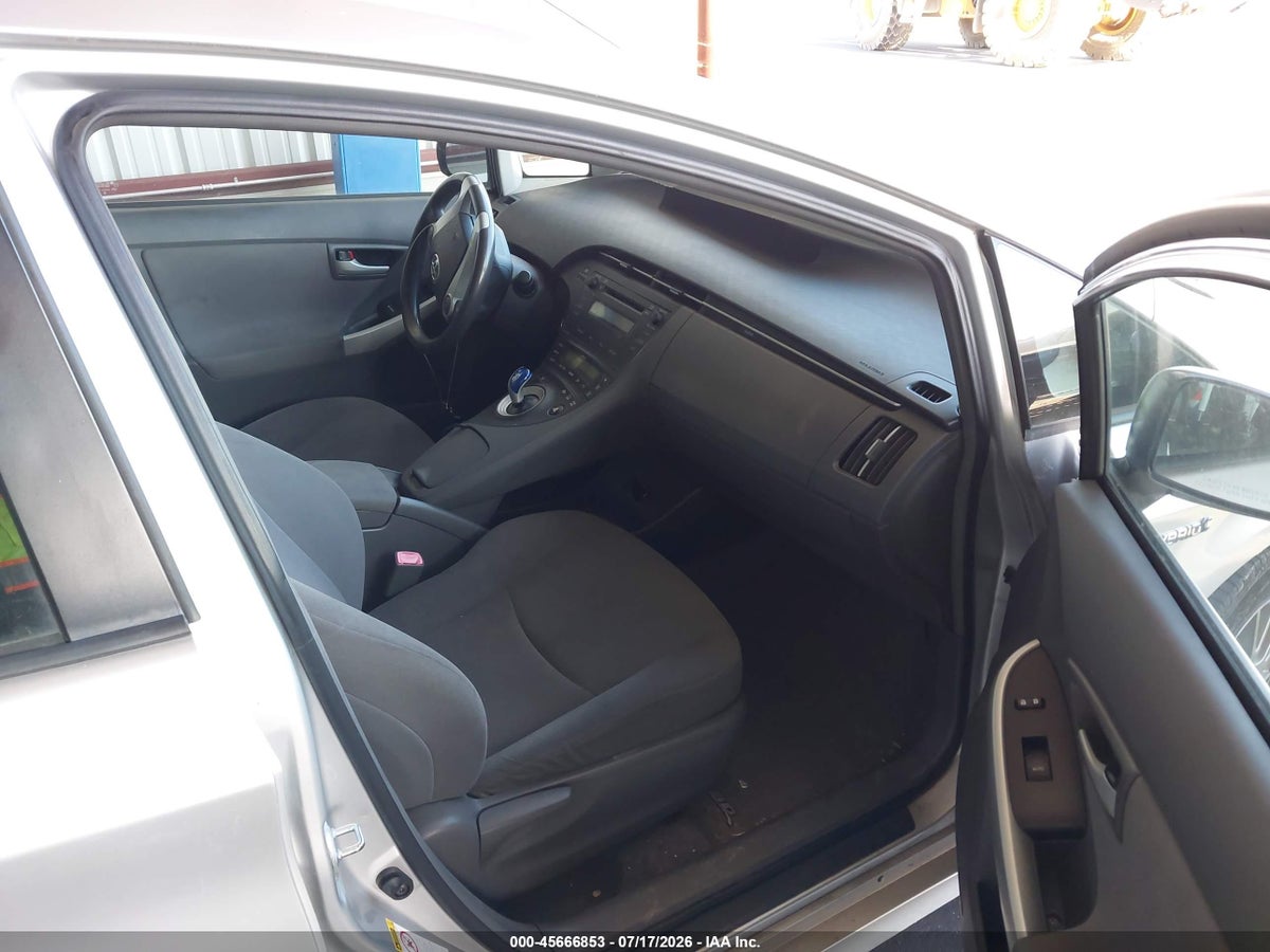 2011 TOYOTA PRIUS TWO — снимка 5