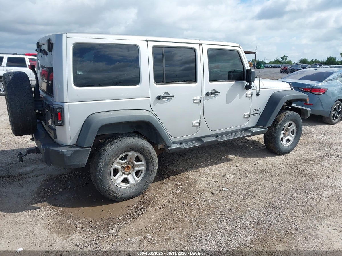 2010 JEEP WRANGLER UNLIMITED SPORT — снимка 4