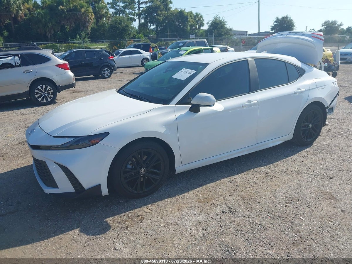 2025 TOYOTA CAMRY SE — снимка 2