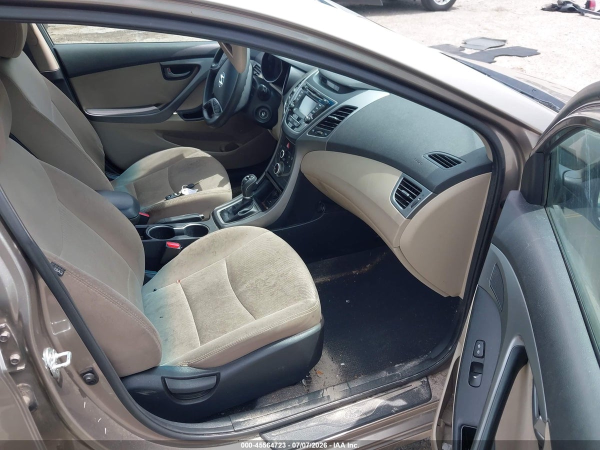 2016 HYUNDAI ELANTRA SE — снимка 5