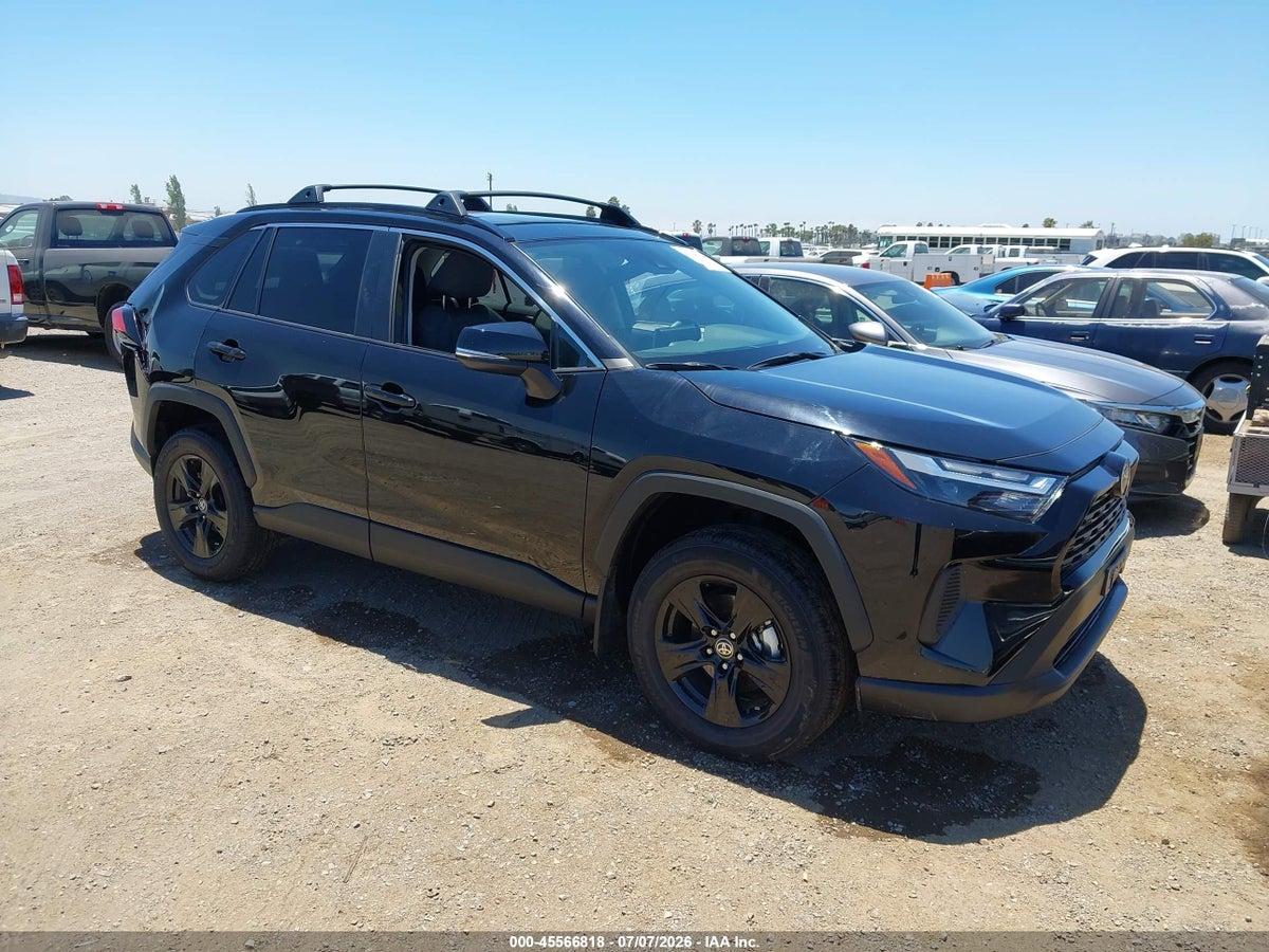 2025 TOYOTA RAV4 XLE