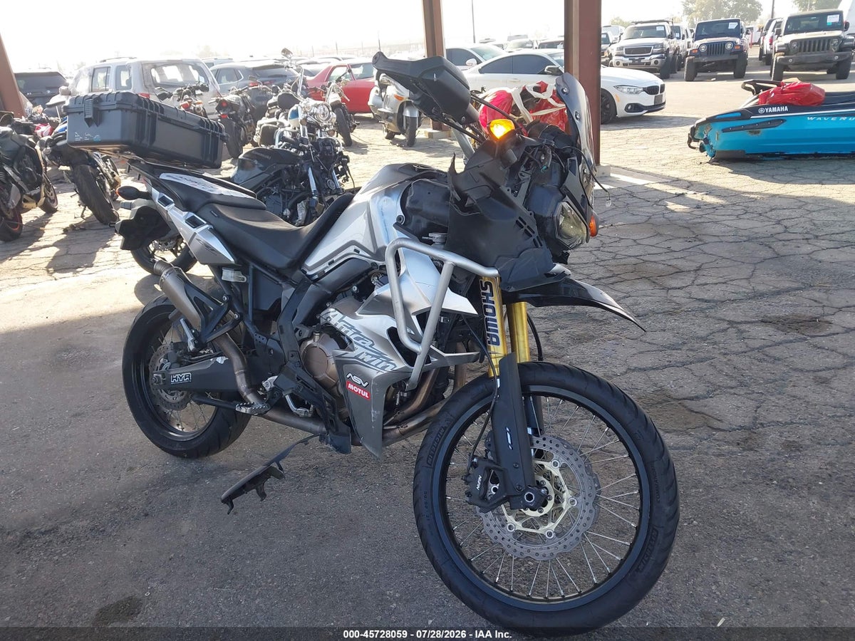 2016 HONDA CRF1000