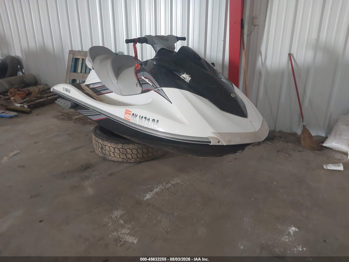 2010 YAMAHA PERSONAL WATERCRAFT
