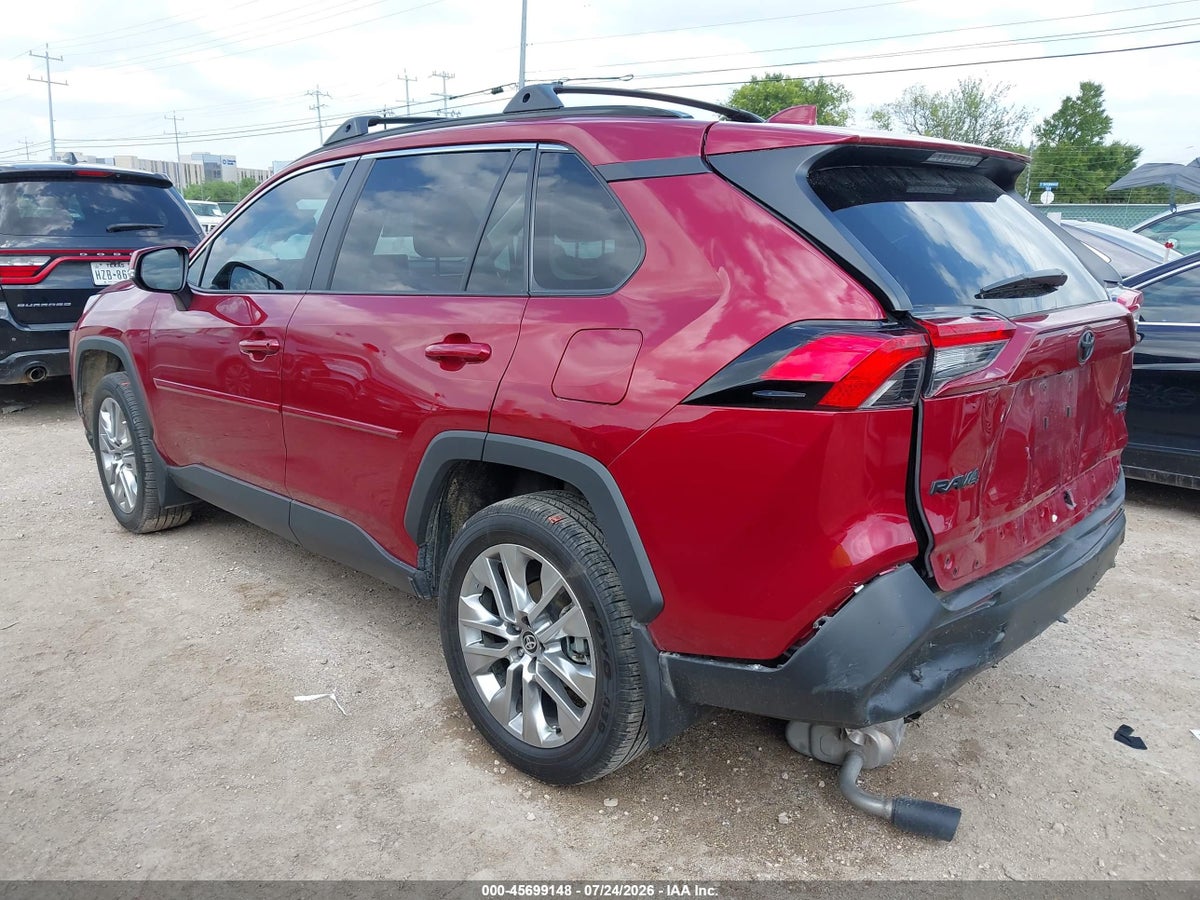 2025 TOYOTA RAV4 XLE PREMIUM — снимка 3
