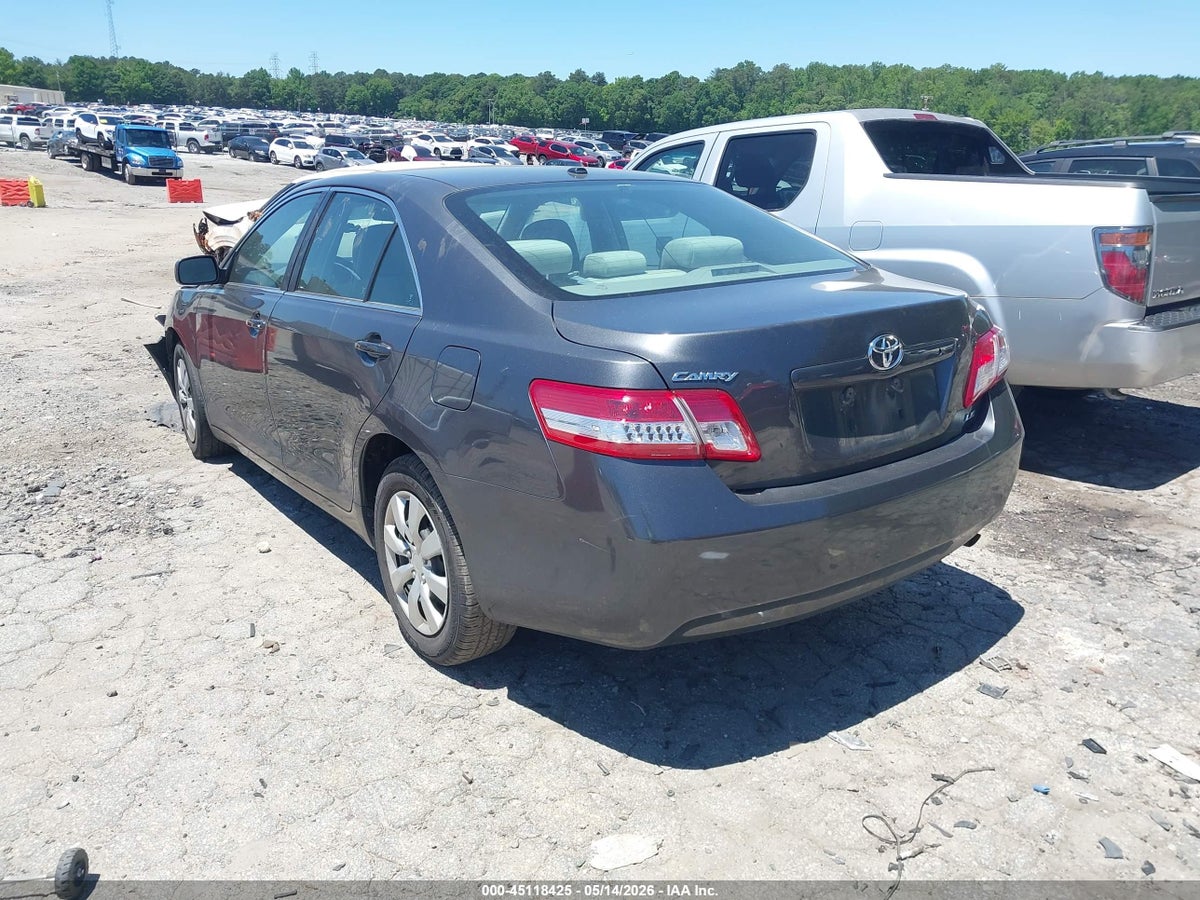 2011 TOYOTA CAMRY LE — снимка 3