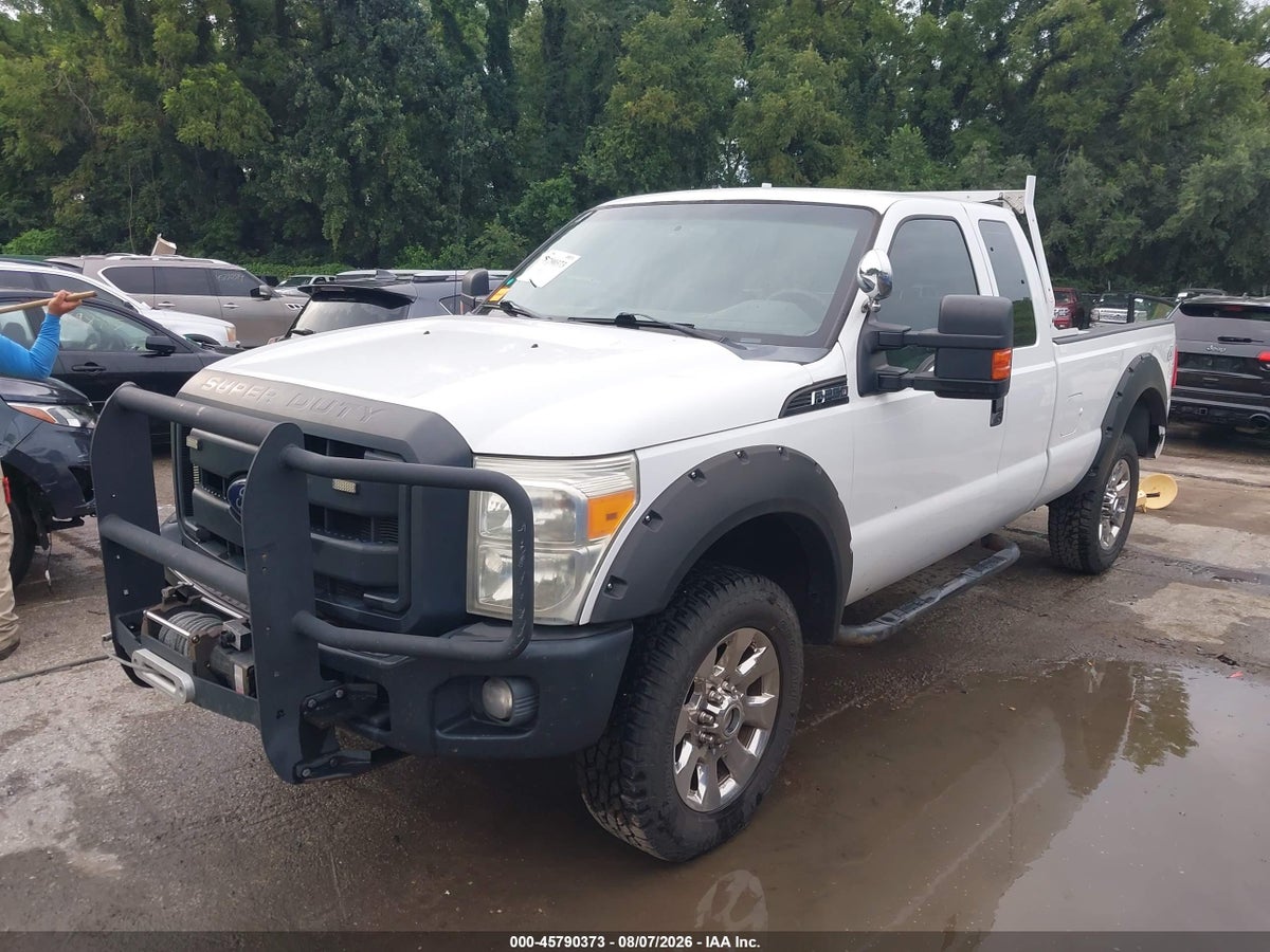 2012 FORD F-250 XL — снимка 2