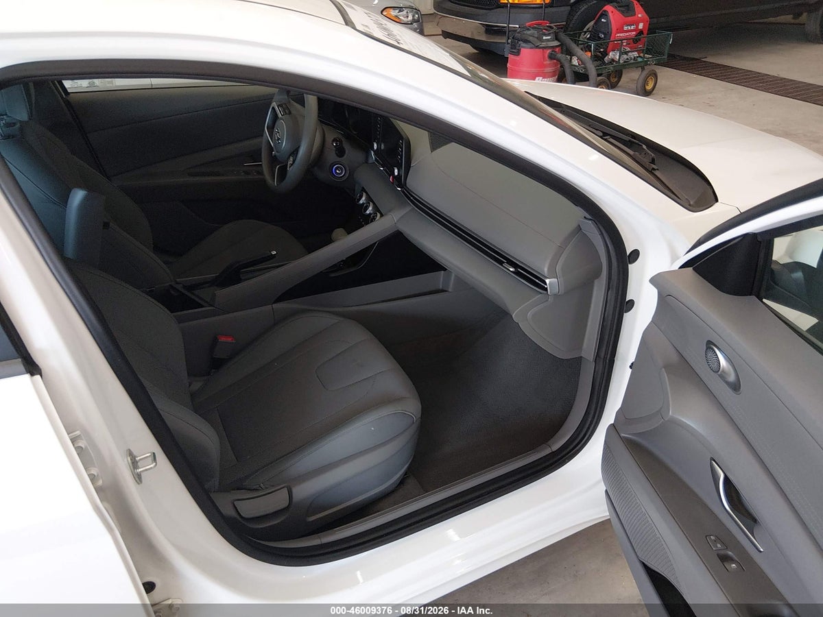 2021 HYUNDAI ELANTRA SE — снимка 5