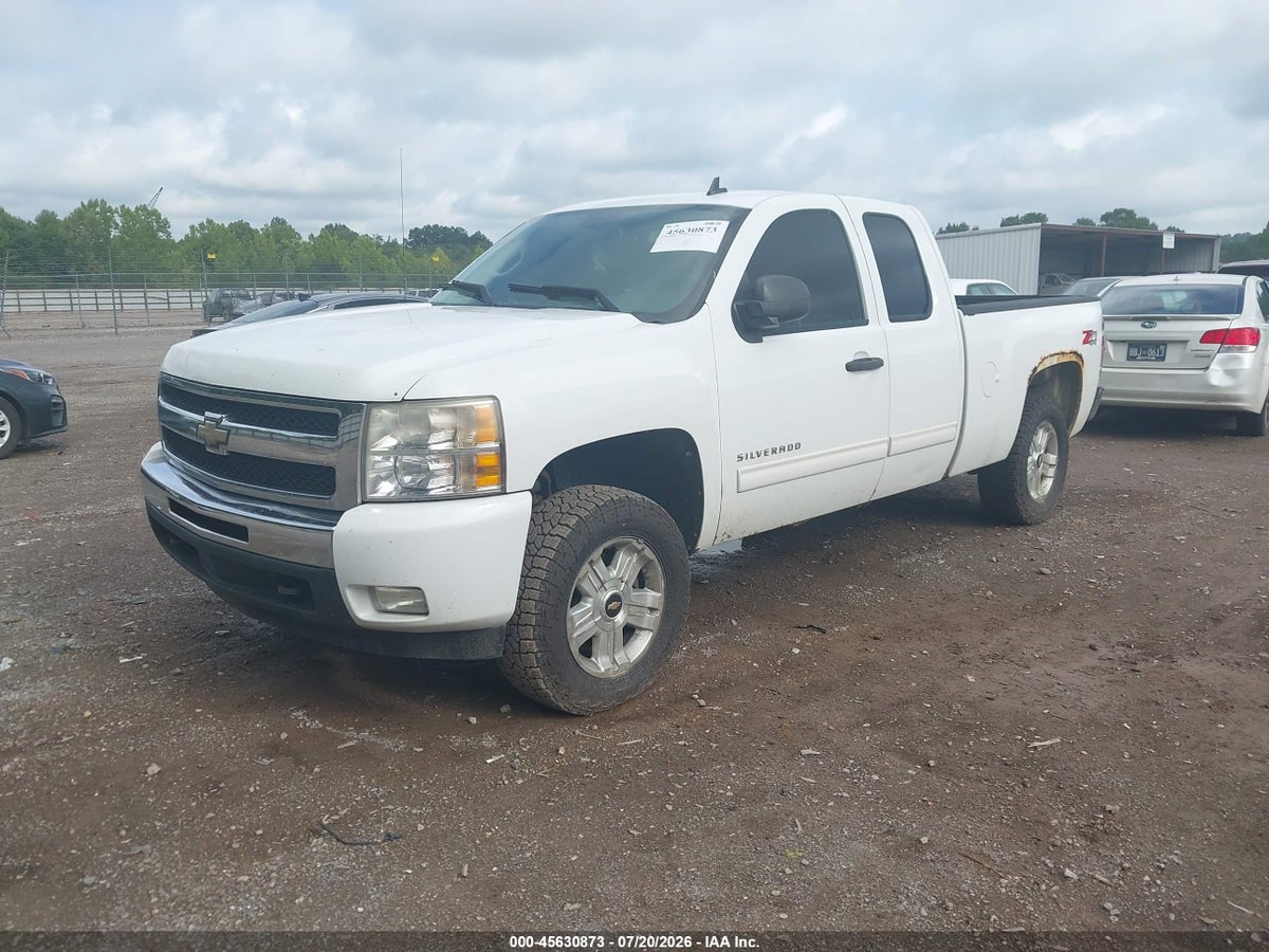 2010 CHEVROLET SILVERADO 1500 LT — снимка 2