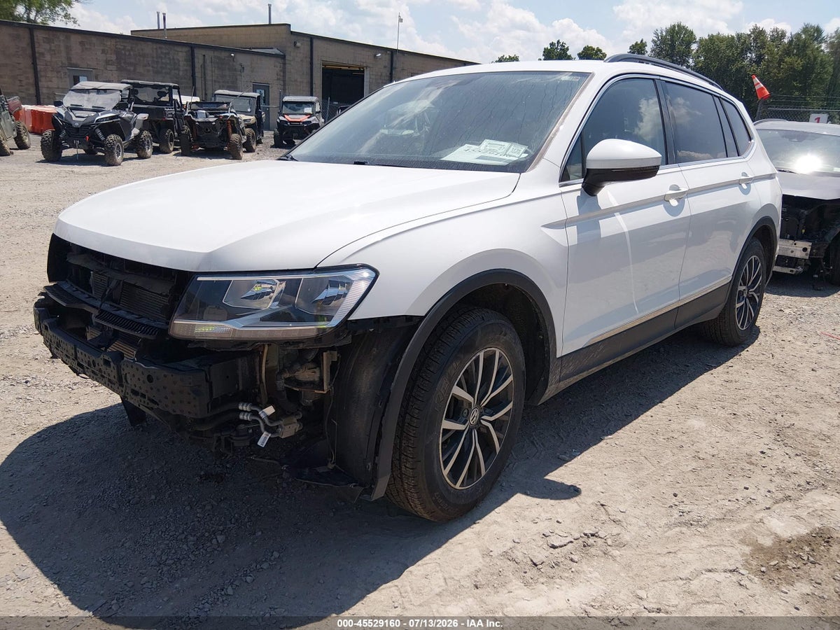 2020 VOLKSWAGEN TIGUAN 2.0T SE/2.0T SE R-LINE BLACK/2.0T SEL — снимка 2