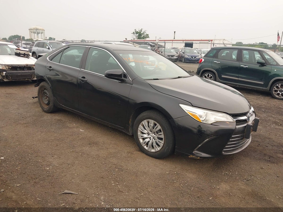 2015 TOYOTA CAMRY HYBRID LE