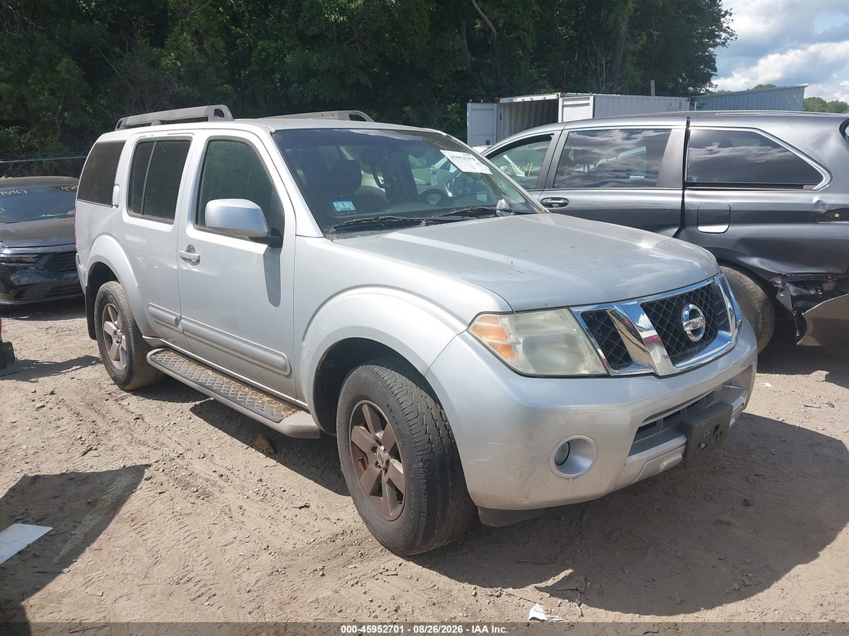 2011 NISSAN PATHFINDER SV