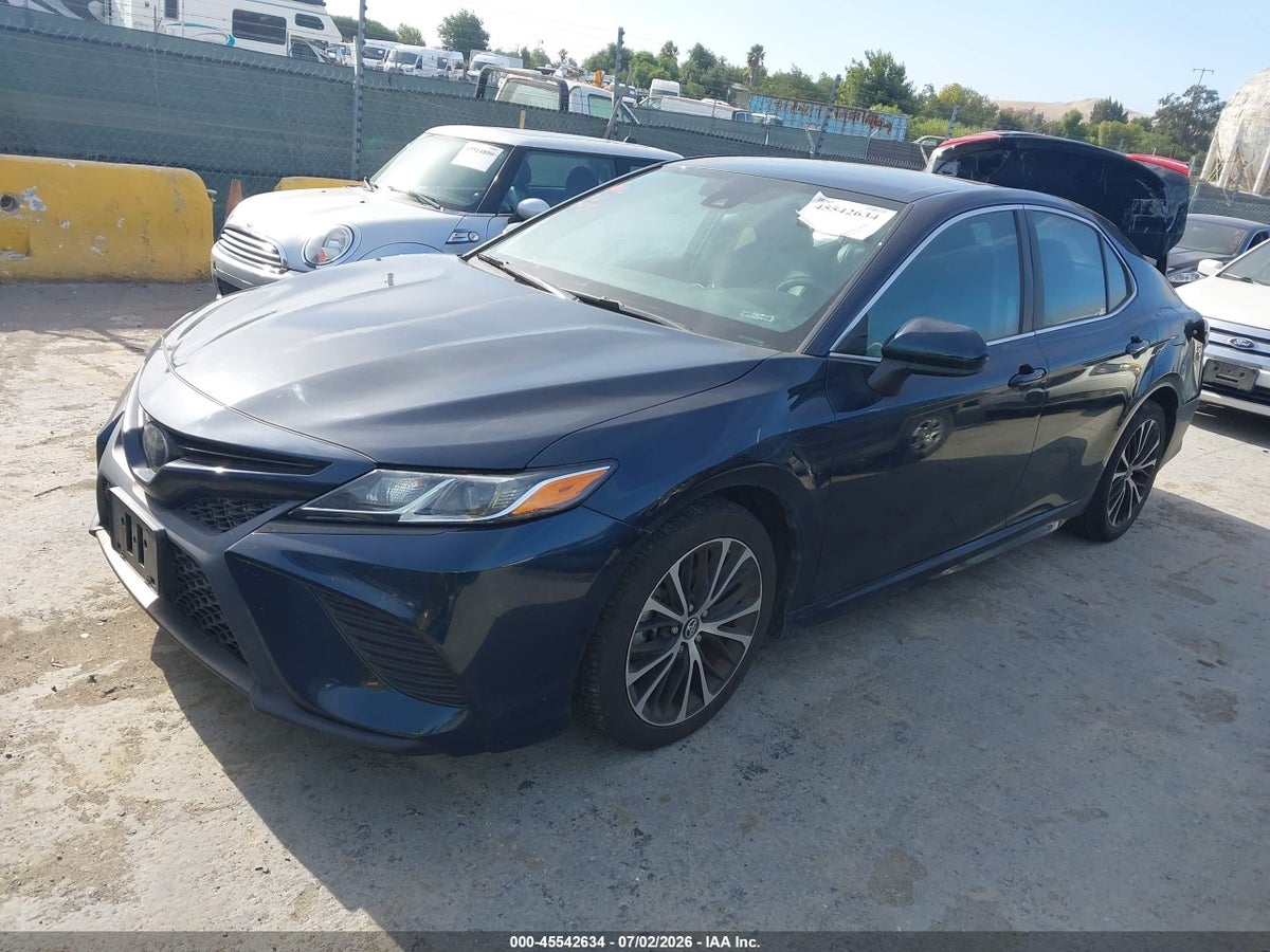 2019 TOYOTA CAMRY SE — снимка 2