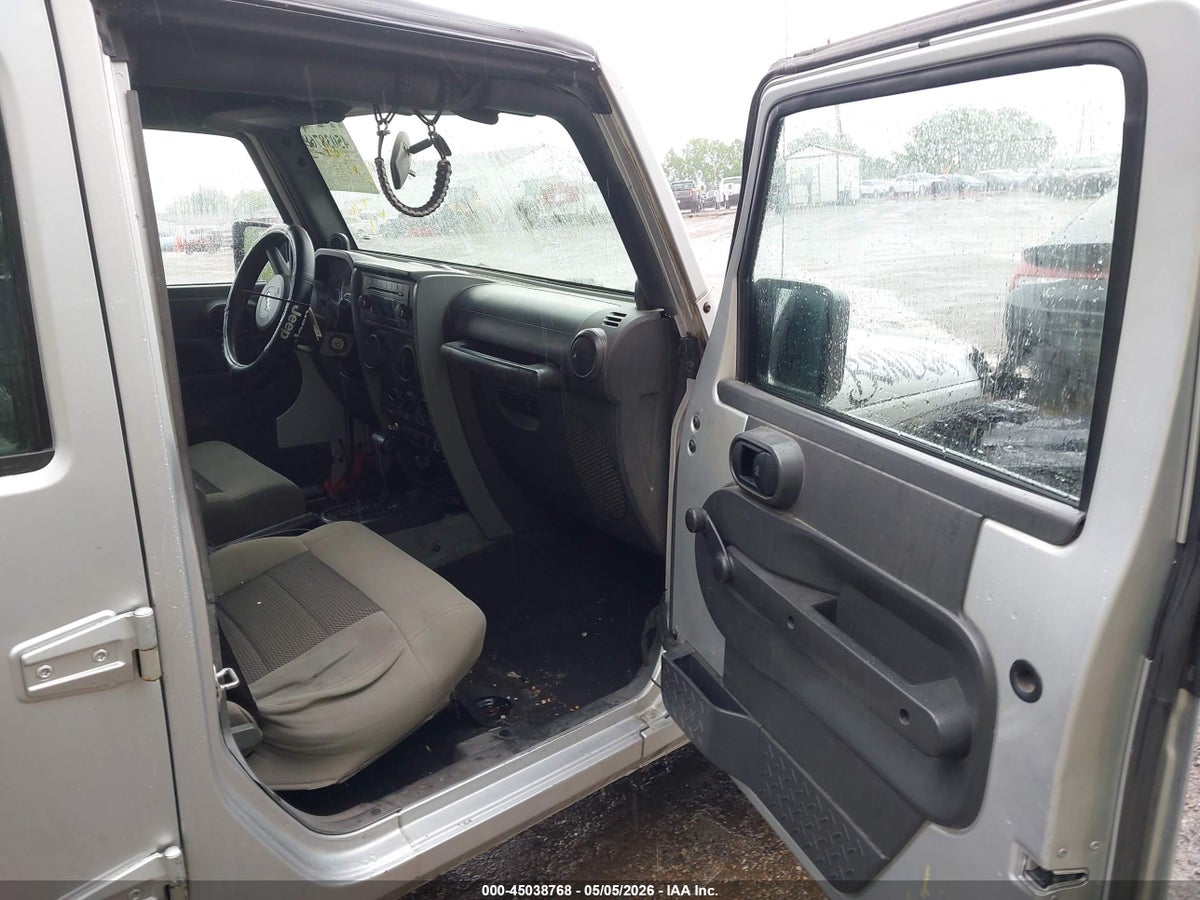 2010 JEEP WRANGLER UNLIMITED SPORT — снимка 5