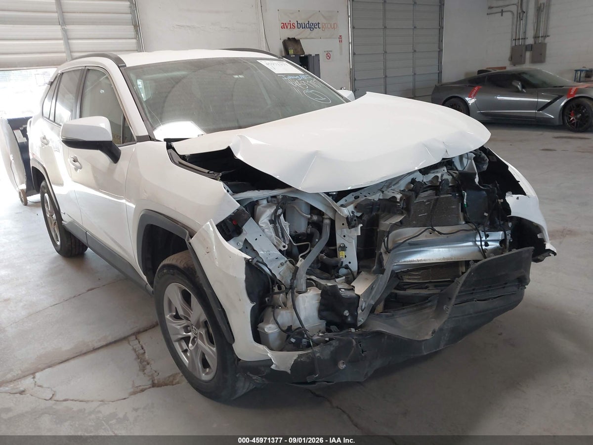 2025 TOYOTA RAV4 HYBRID XLE