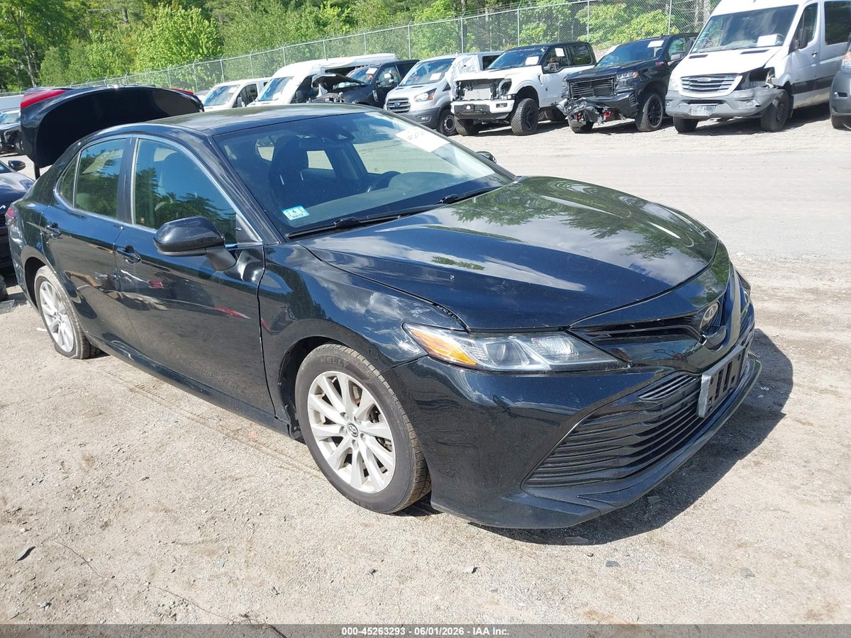 2018 TOYOTA CAMRY LE
