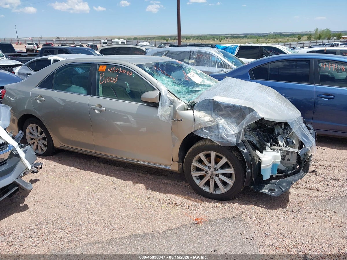 2013 TOYOTA CAMRY HYBRID XLE