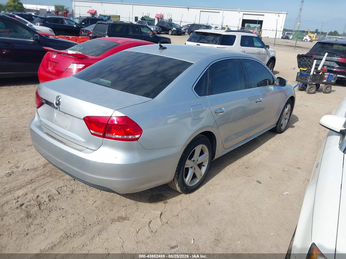 2013 VOLKSWAGEN PASSAT 2.5L SE — снимка 4