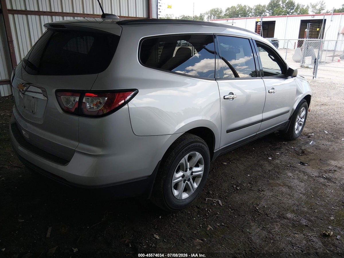 2017 CHEVROLET TRAVERSE LS — снимка 4