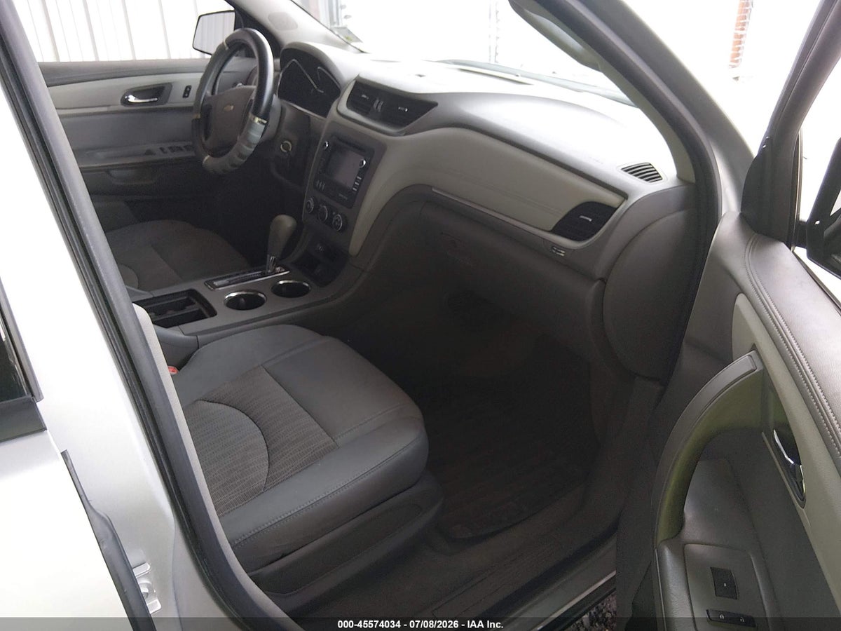 2017 CHEVROLET TRAVERSE LS — снимка 5