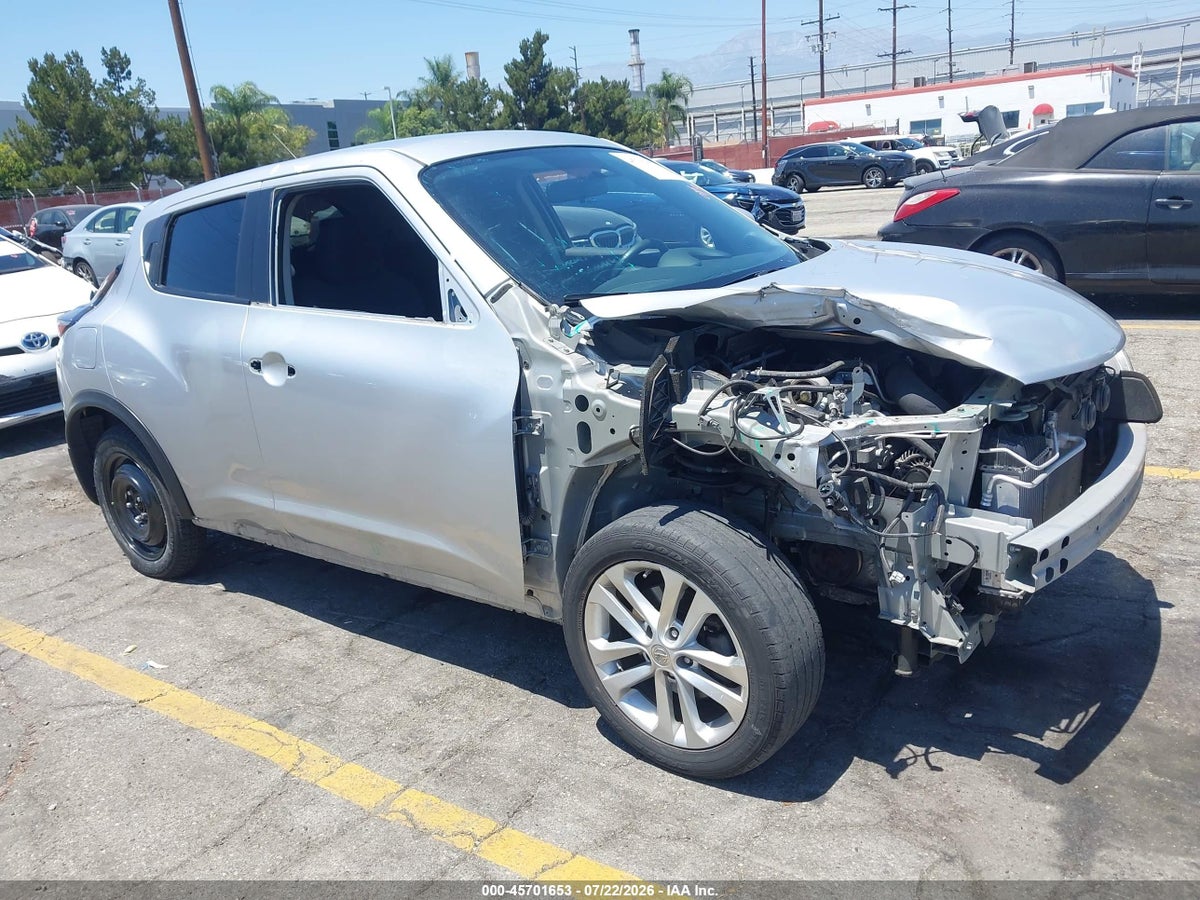 2015 NISSAN JUKE S