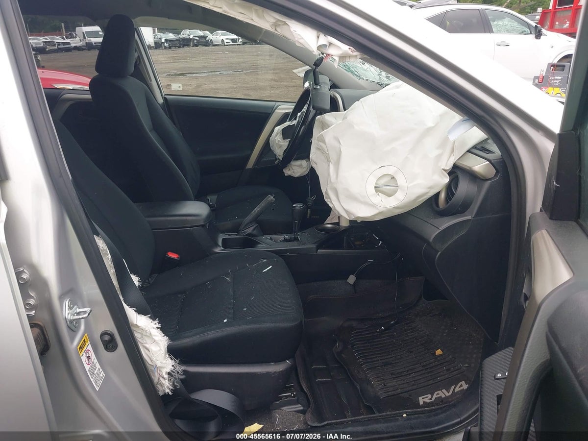 2015 TOYOTA RAV4 LE — снимка 5
