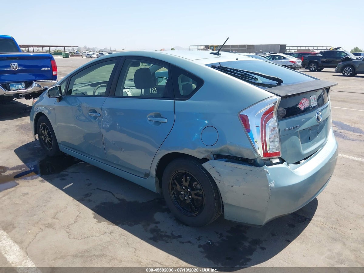 2013 TOYOTA PRIUS THREE — снимка 3