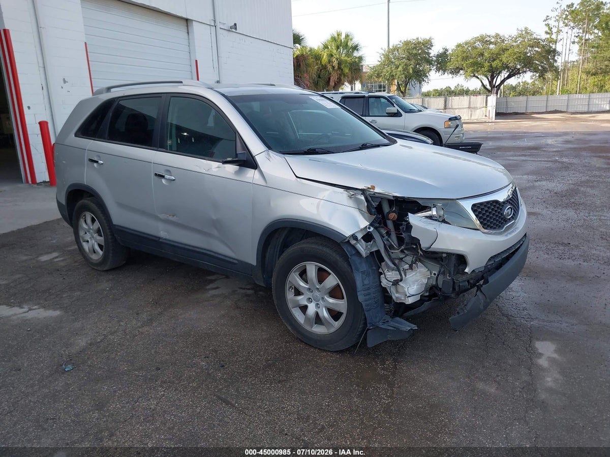 2013 KIA SORENTO LX