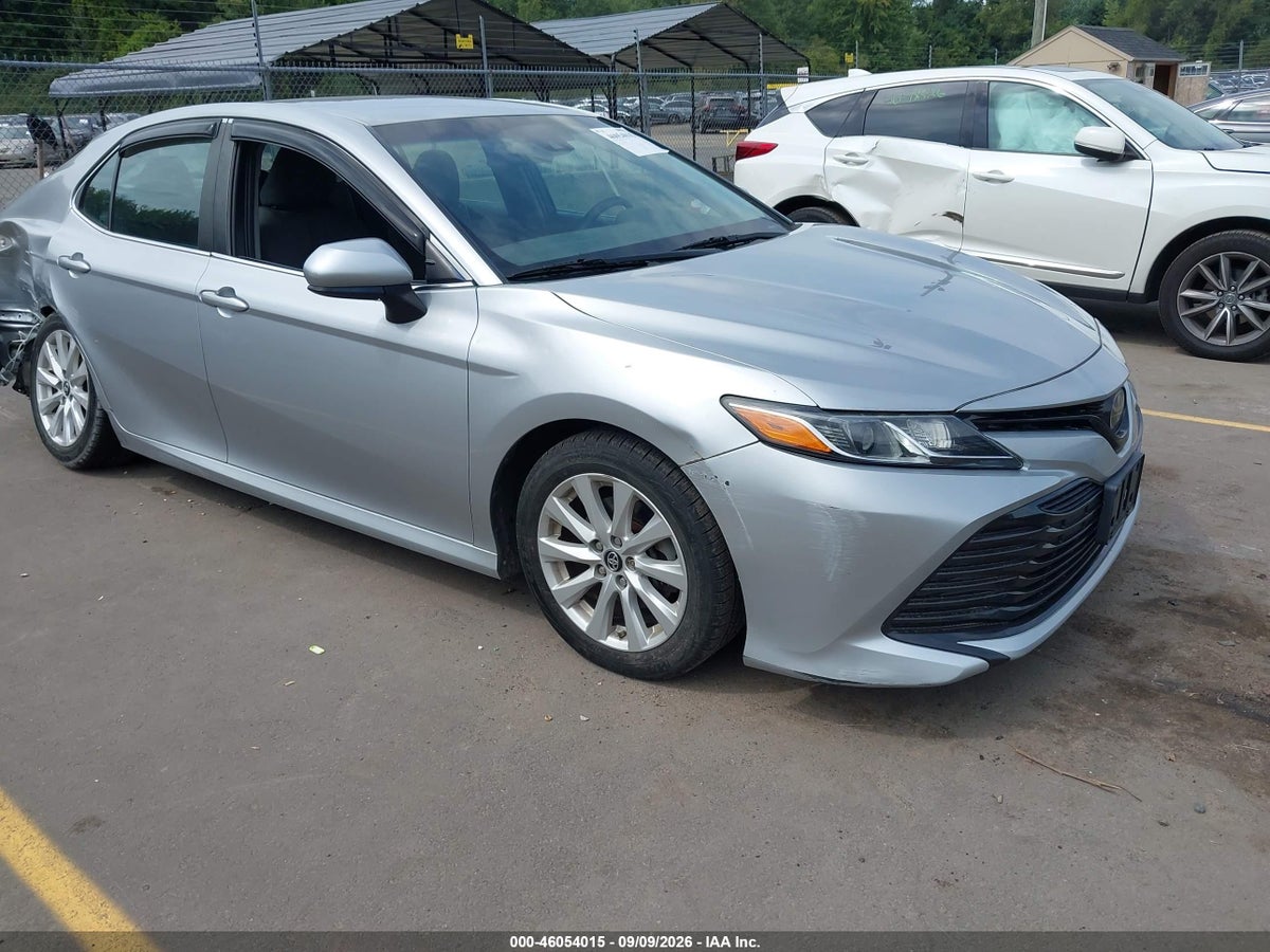2018 TOYOTA CAMRY LE