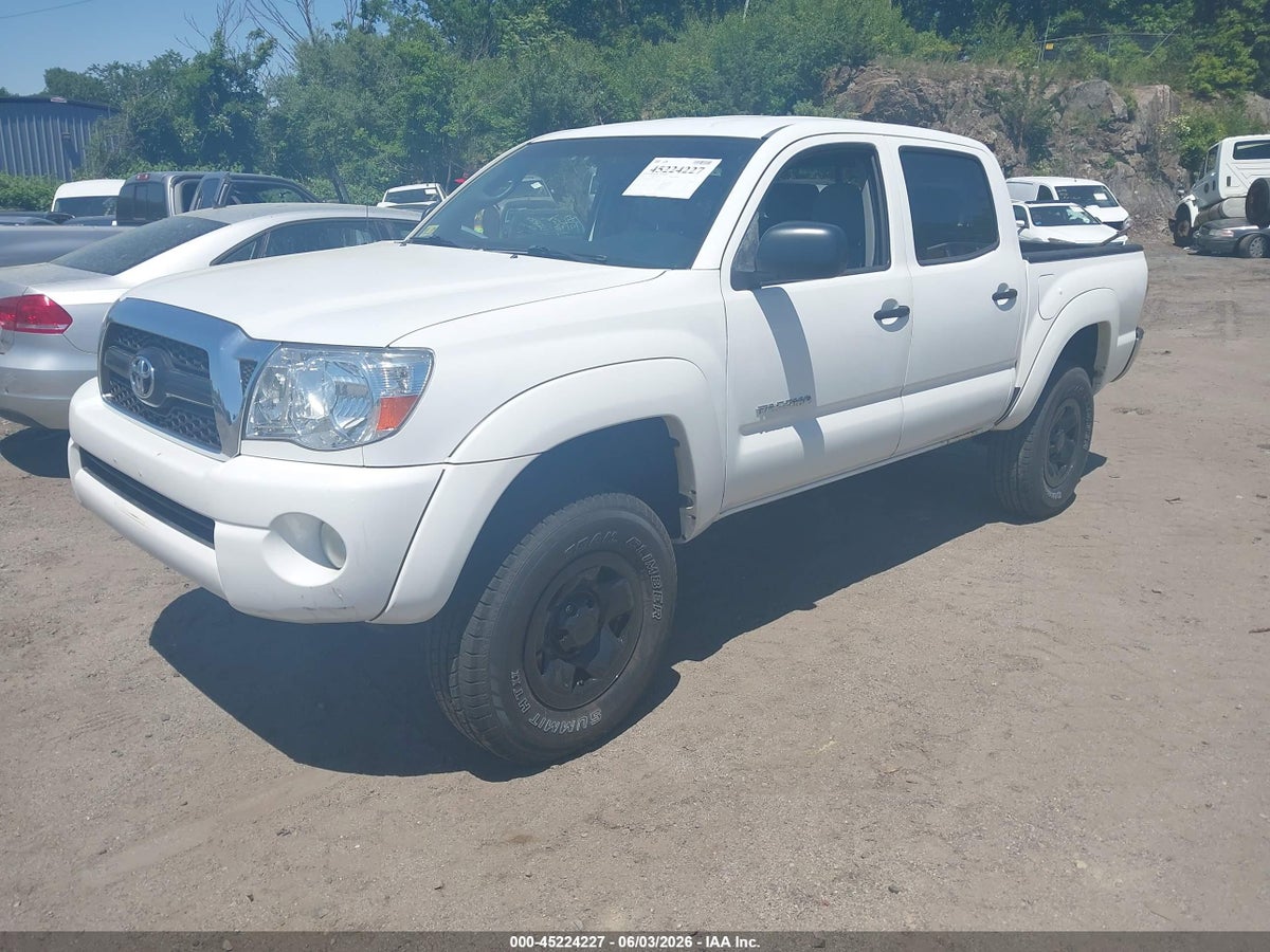 2011 TOYOTA TACOMA BASE V6 — снимка 2