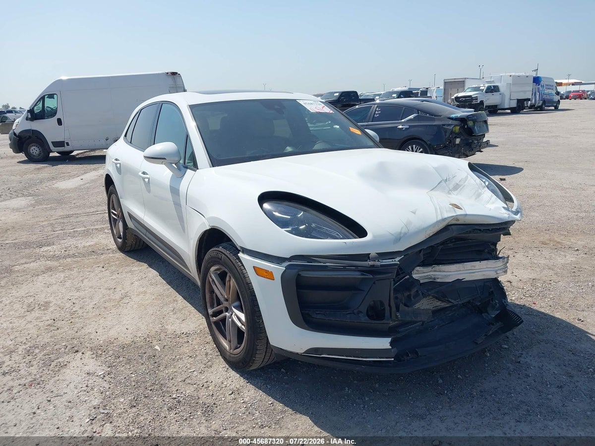 2022 PORSCHE MACAN