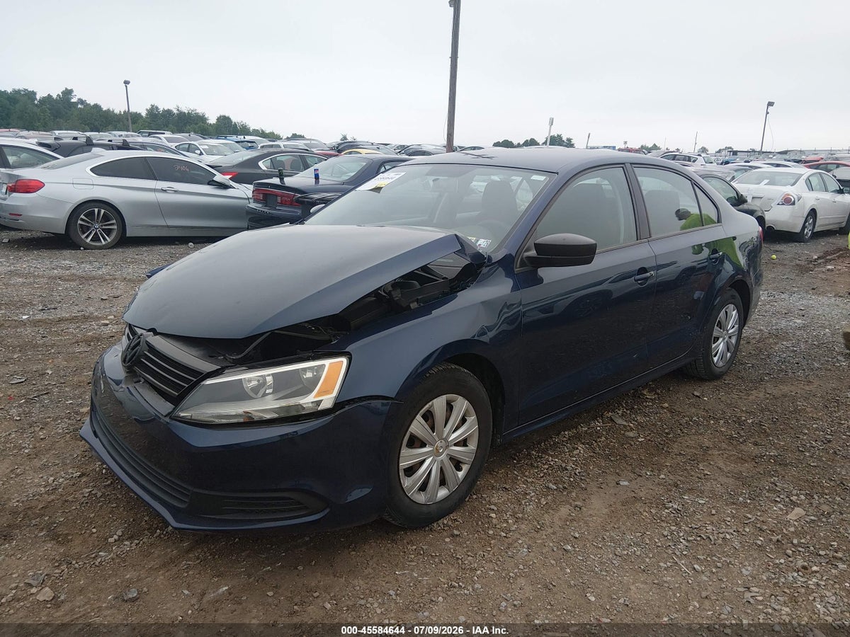 2012 VOLKSWAGEN JETTA 2.0L S — снимка 2