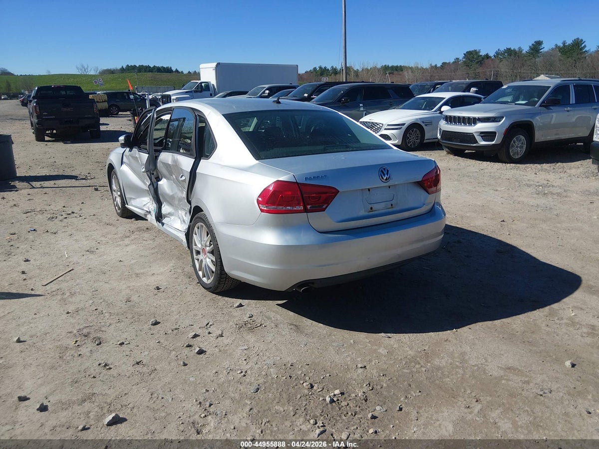 2014 VOLKSWAGEN PASSAT 2.5L S — снимка 3