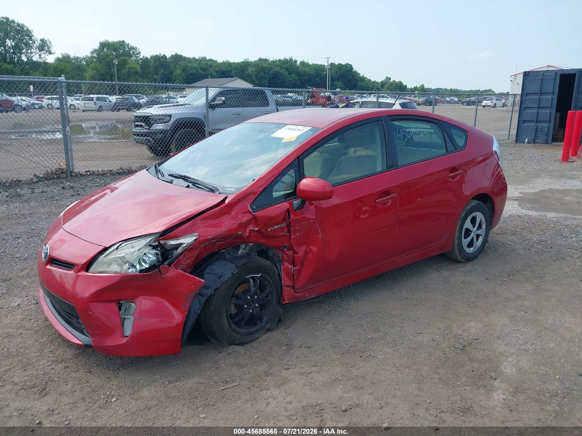 2013 TOYOTA PRIUS THREE — снимка 2