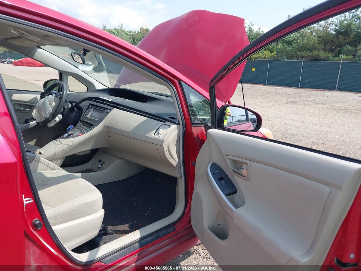 2013 TOYOTA PRIUS THREE — снимка 5