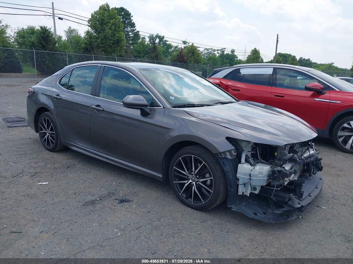 2021 TOYOTA CAMRY SE