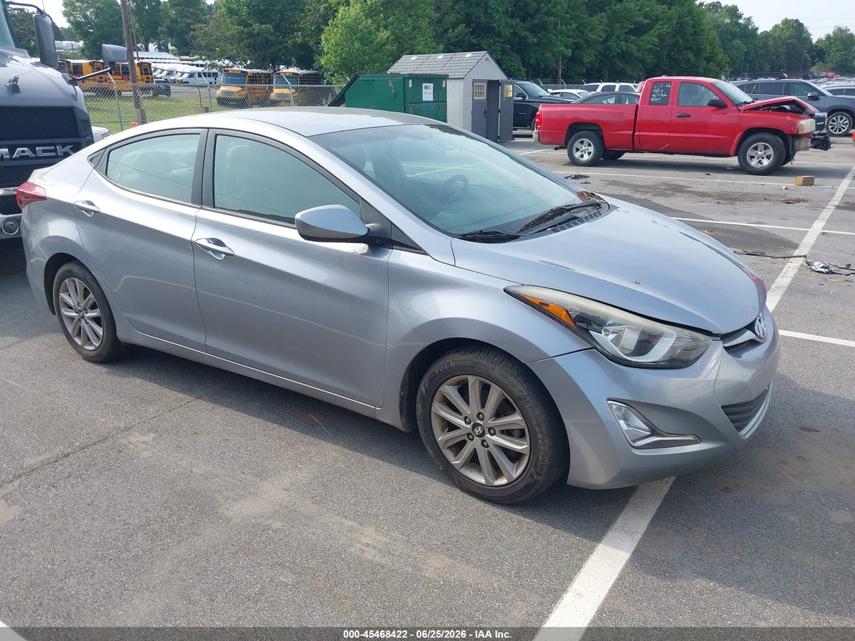 2016 HYUNDAI ELANTRA SE