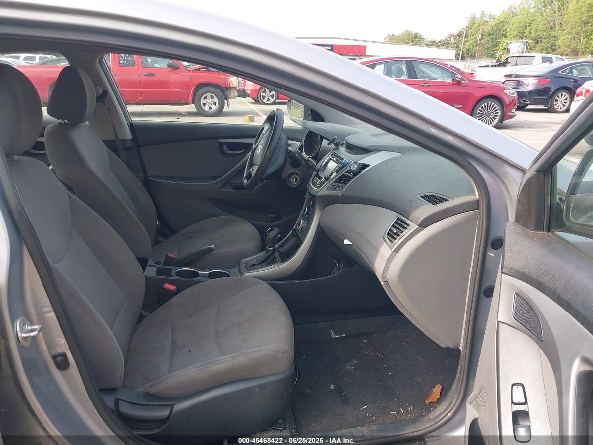 2016 HYUNDAI ELANTRA SE — снимка 5