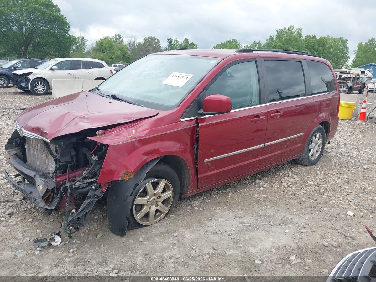 2010 CHRYSLER TOWN & COUNTRY TOURING — снимка 2