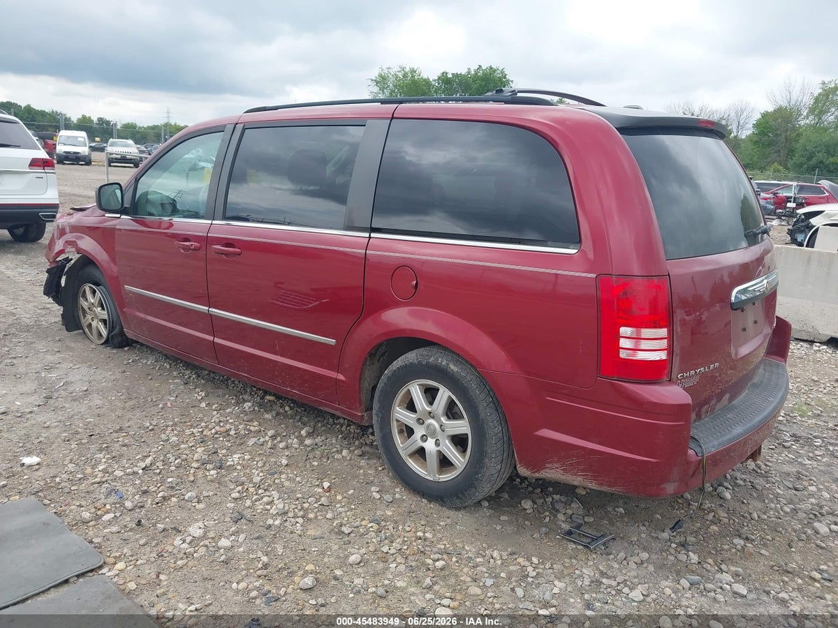2010 CHRYSLER TOWN & COUNTRY TOURING — снимка 3