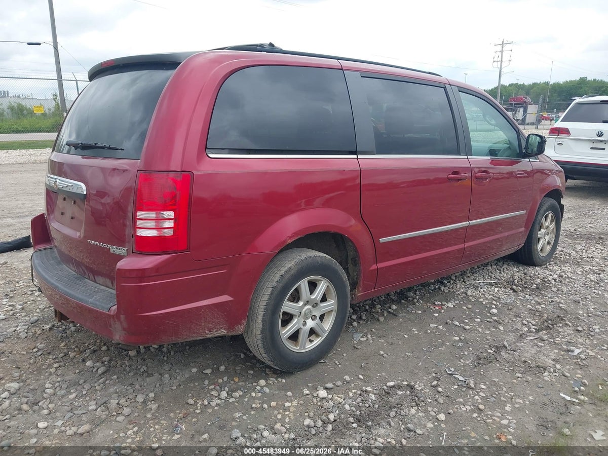 2010 CHRYSLER TOWN & COUNTRY TOURING — снимка 4