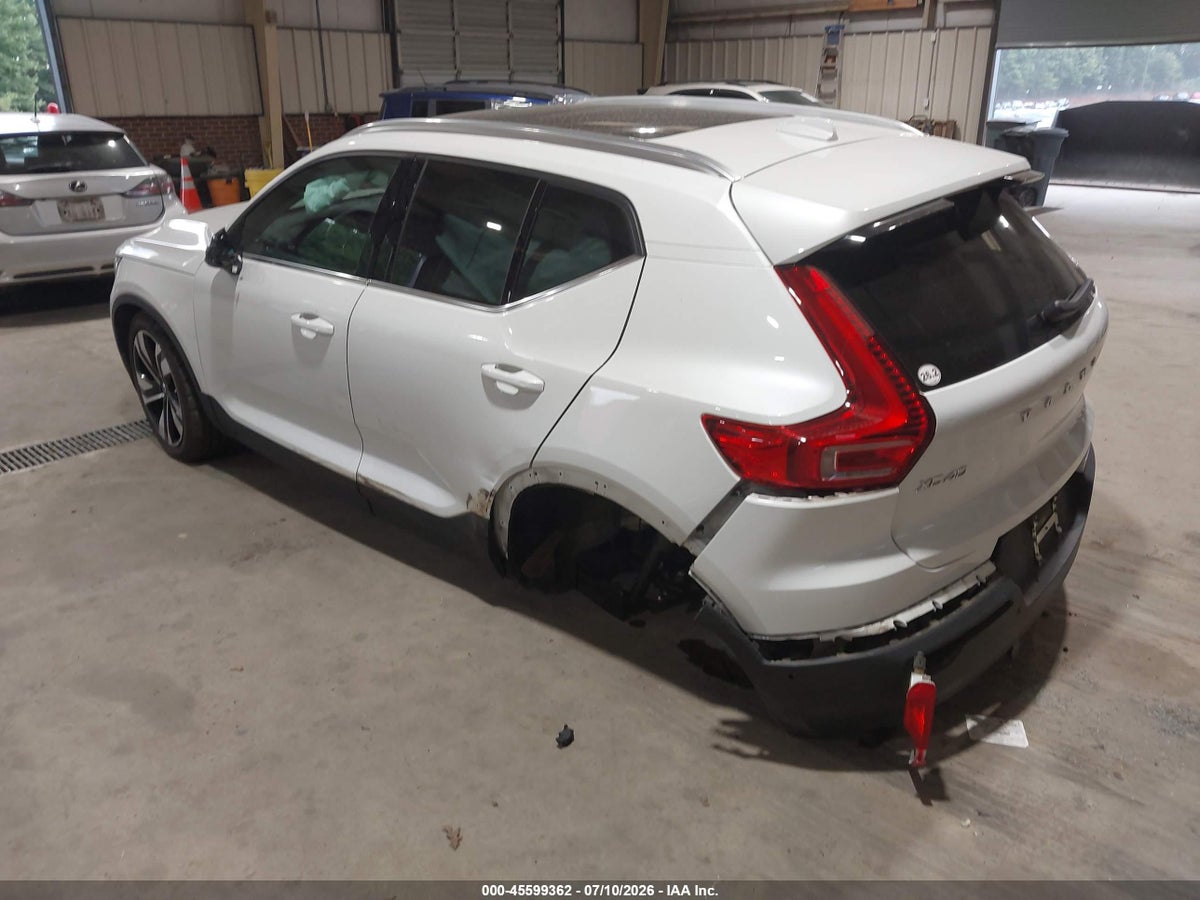 2023 VOLVO XC40 B5 PLUS BRIGHT THEME — снимка 3