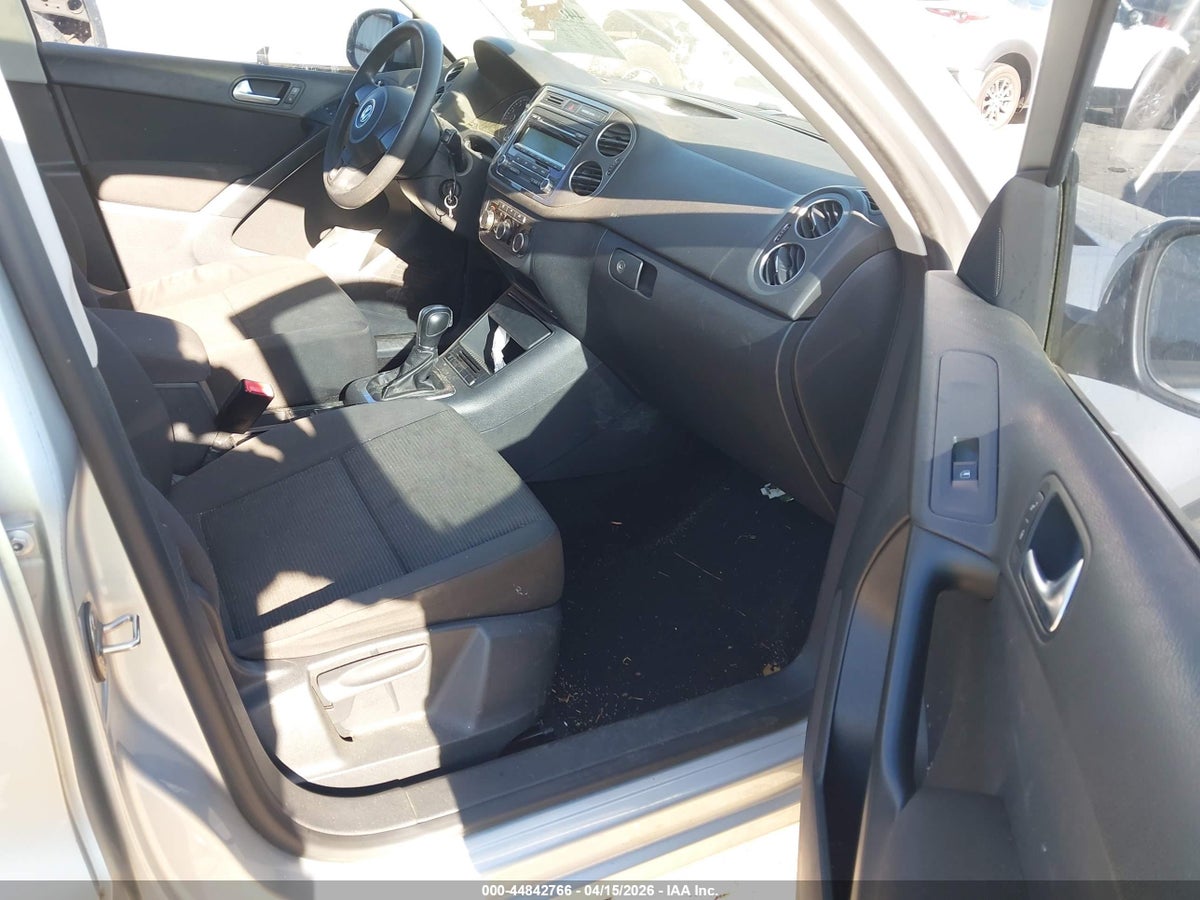 2012 VOLKSWAGEN TIGUAN S — снимка 5