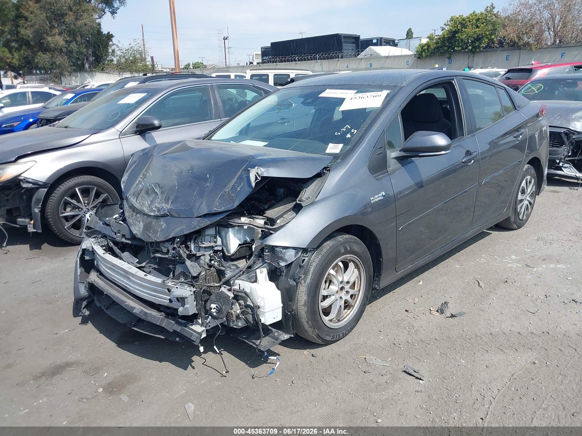 2021 TOYOTA PRIUS PRIME LE — снимка 2