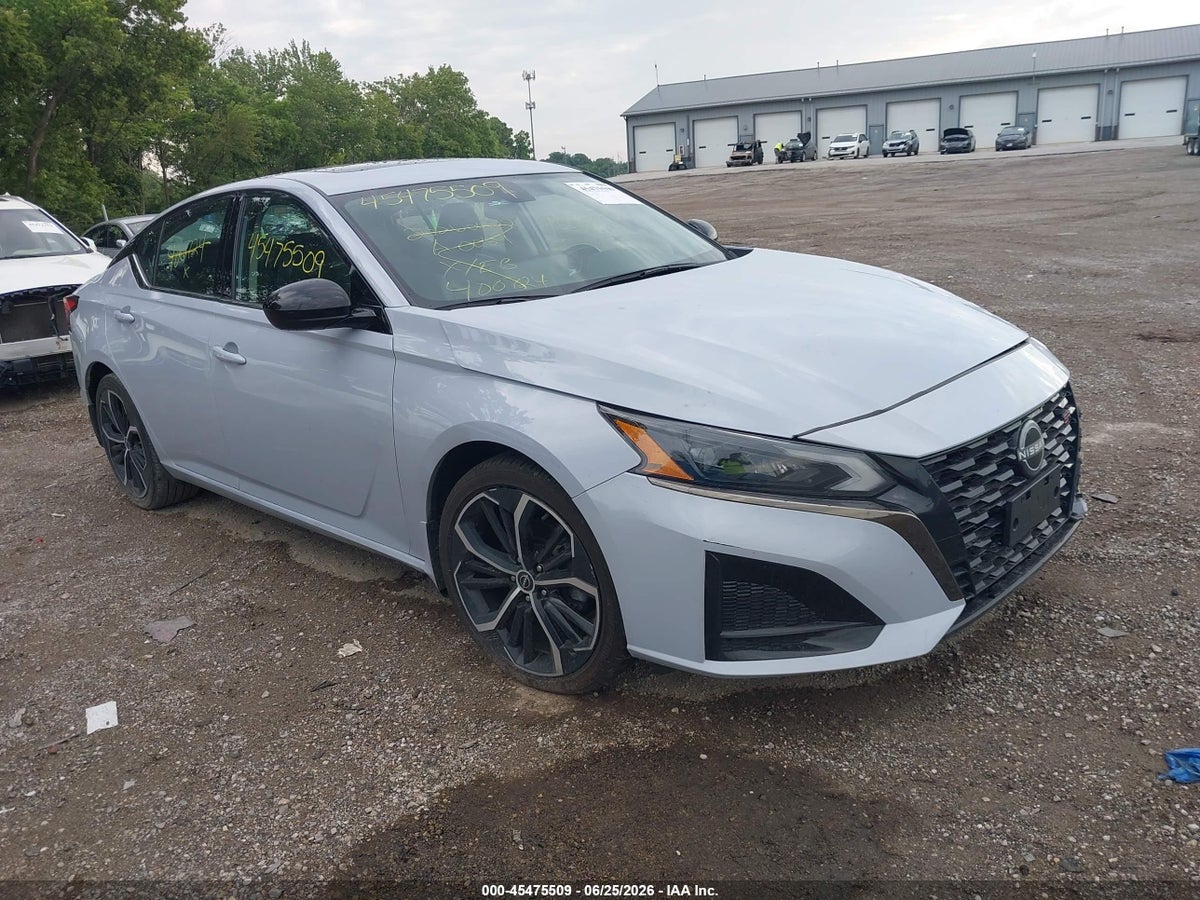 2023 NISSAN ALTIMA SR FWD