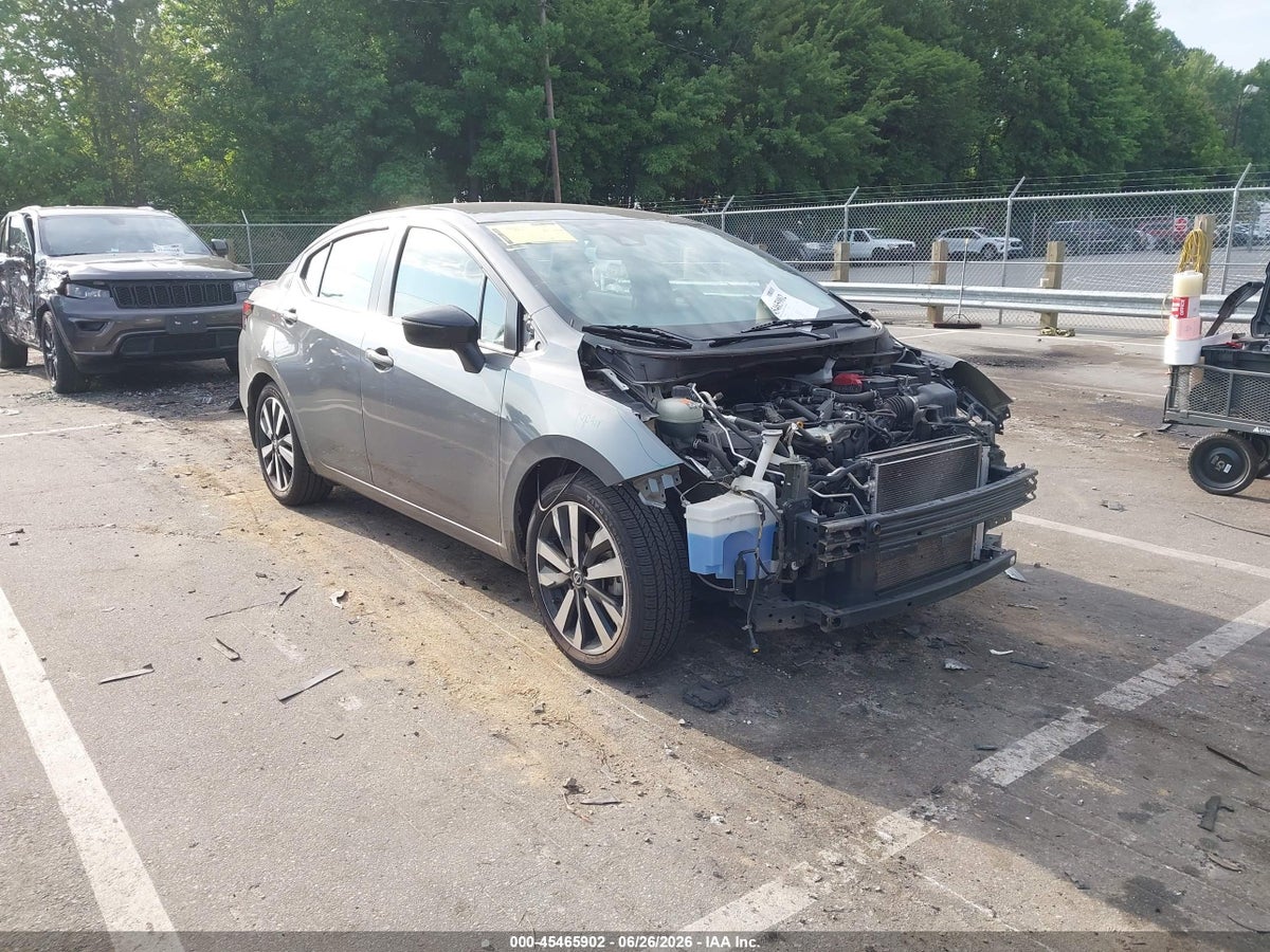 2021 NISSAN VERSA SR XTRONIC CVT