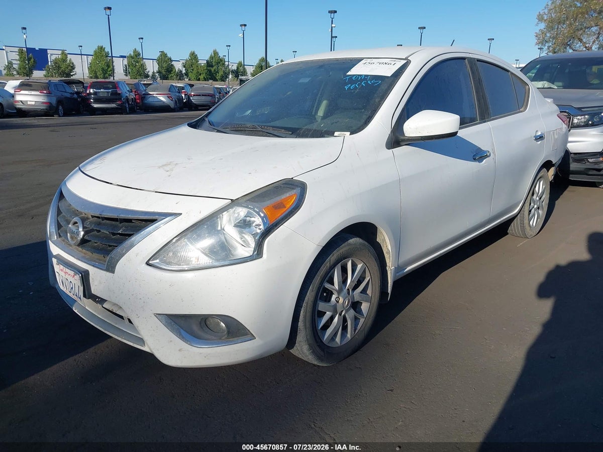 2017 NISSAN VERSA 1.6 SV — снимка 2